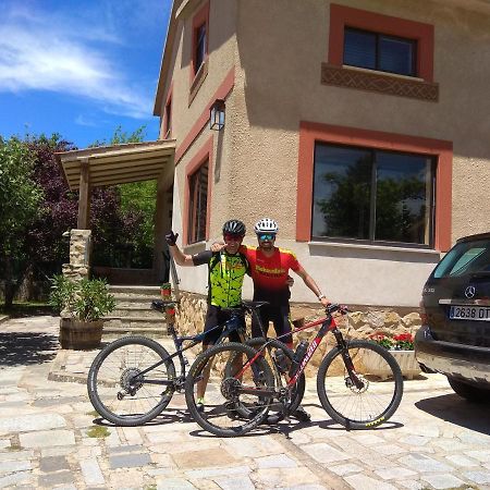 Casa Rural Las Tuyas En Segovia Palazuelos de Eresma Dış mekan fotoğraf