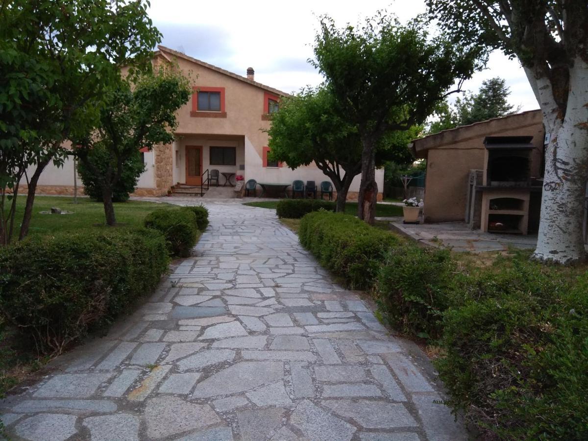 Casa Rural Las Tuyas En Segovia Palazuelos de Eresma Dış mekan fotoğraf